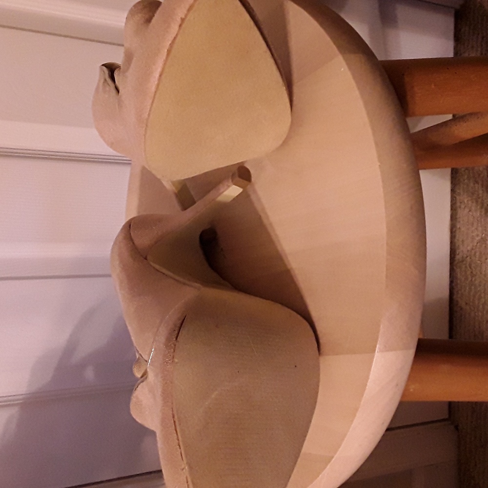 Shoes - Picture 2 of 3